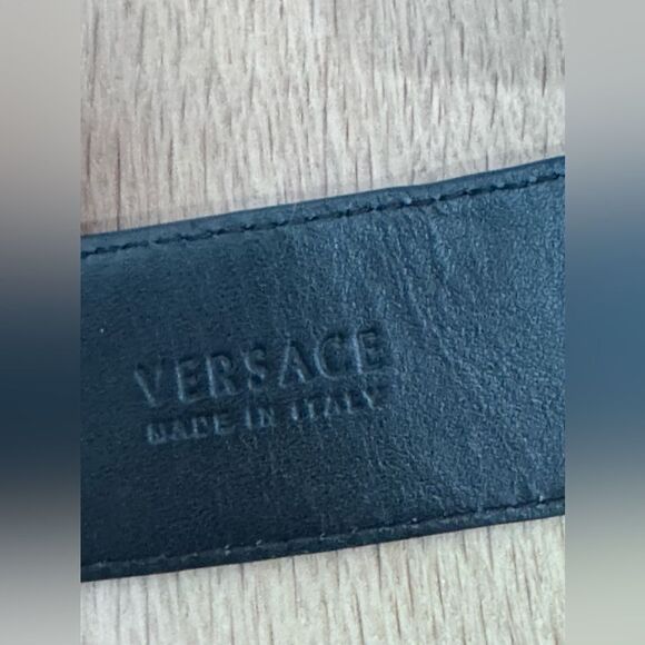 Versace La Medusa Black Leather Belt w Gold Buckle Size 40/100 - Picture 5 of 7